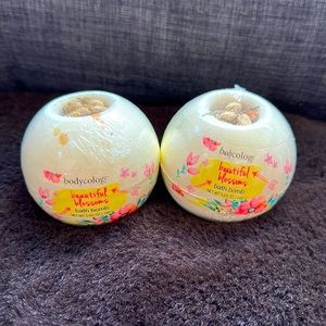 2 large blossom bath bombs